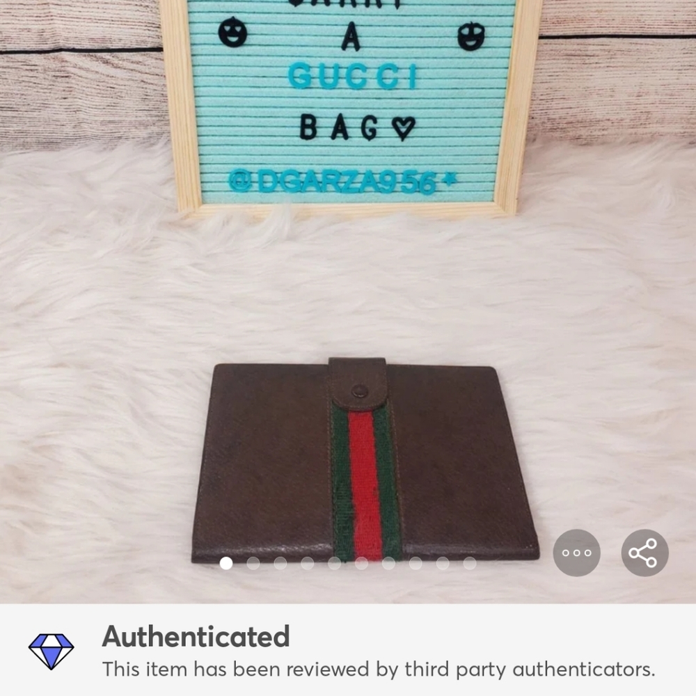 ❌❌SOLD❌❌ RARE Gucci passport wallet - Picture 1 of 8
